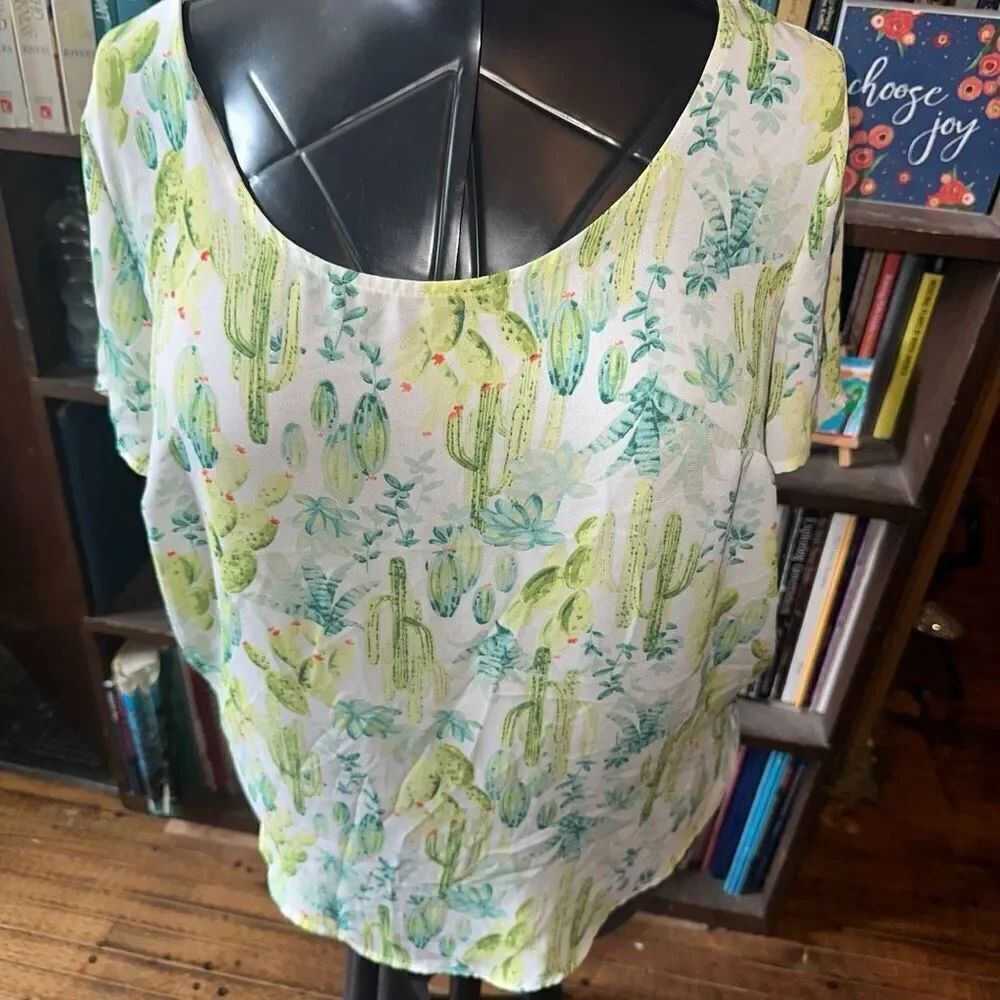Torrid 00 watercolor cactus southwest boho semi Sheer top